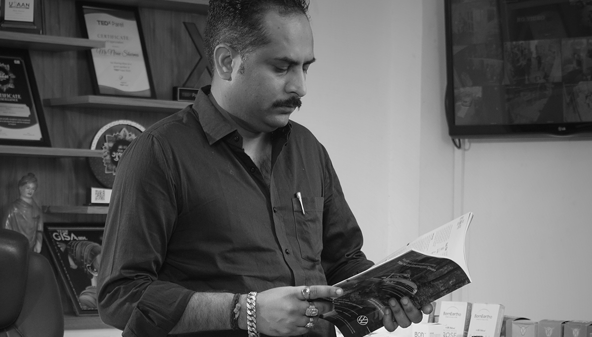 The Hidden Link Between Cleaning Products, Cosmetics, and Rising Cancer in Women  By Dr. Nirav Sharma – Researcher, Innovator, Entrepreneur